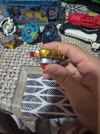 Beyblade originales