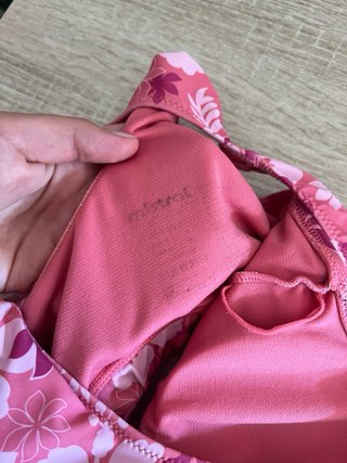 Top deportivo floral rosa Mistral