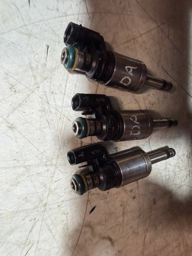 Inyector Ford UMS5G-9F593-AA