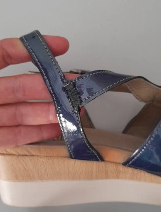 Sandalias Mujer Fluchos Azul Charol
