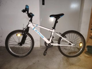 Bicicleta infantil Btwin sin uso. Buen estado