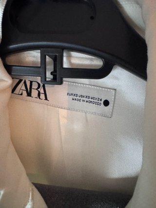 Blazer Zara Blanco con Plumas Talla XS