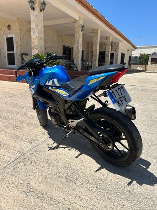 Suzuki GSX-S Naked Azul