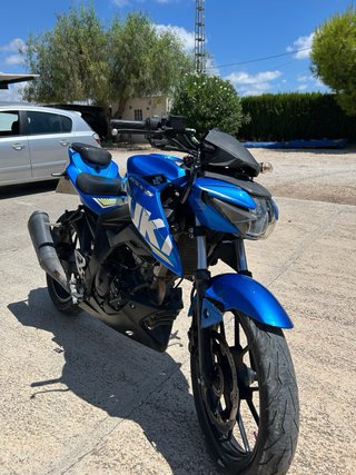 Suzuki GSX-S Naked Azul