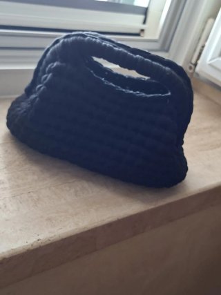 Borsa a mano nera uncinetto