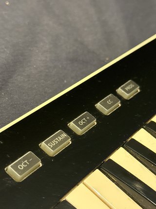 Controlador MIDI Samson Graphite M32
