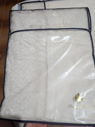 Tovaglia di lino in filet