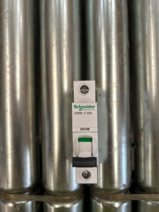 Magnetotérmico Schneider IC60N C20 1P
