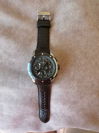 Reloj Vince Camuto Piel Negra y Plata