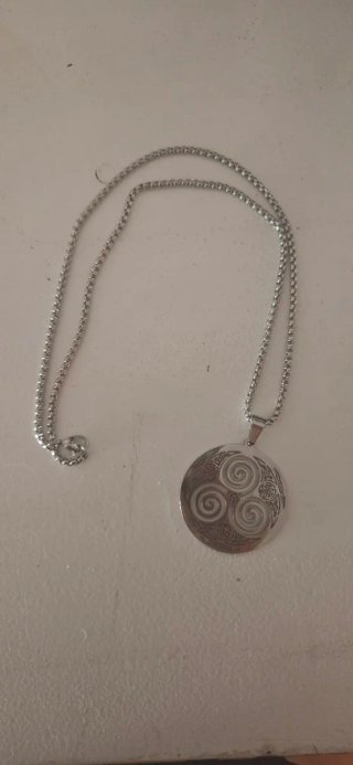 Collar Triskel Plata