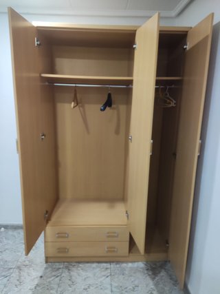 HABITACIÓN EN ALQUILER (ENTRESUELO CALLE DIAGONAL)