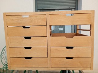 Cajonera de madera de pino *Falta 1 cajón*