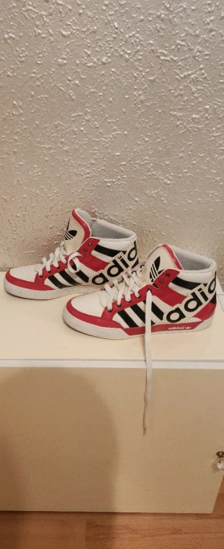 Zapatillas Adidas Altas Rojas y Blancas
