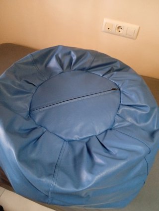 Puf grande azul piel sintética