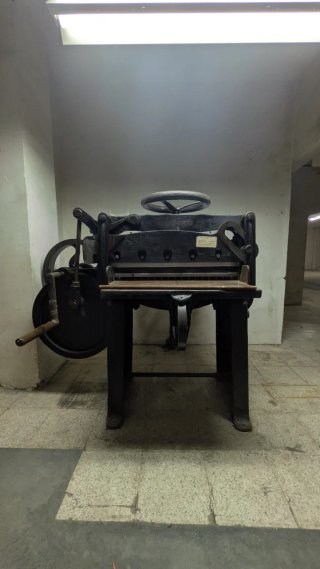 Antigua Guillotina Papel Industrial GOLDING STA