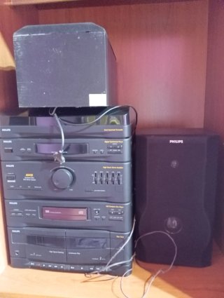 Equipo de música Philips AS455 + 2 altavoces