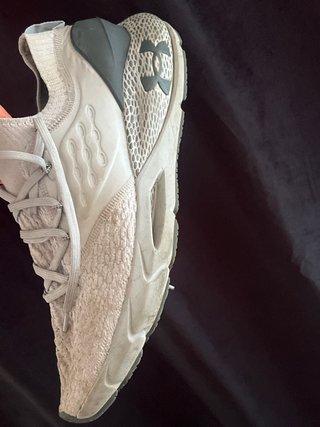 Zapatillas Under Armour grises y verdes