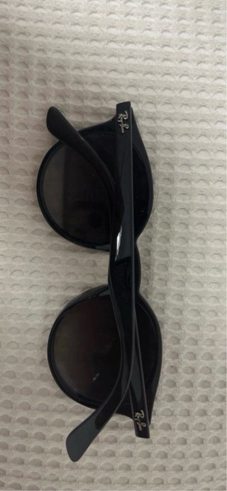 Gafas de sol Ray-Ban para niños, como nuevas