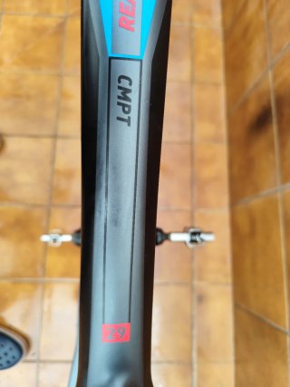 Bicicleta Cube Carbono 29 Talla L casi nueva.