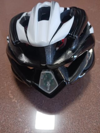 Casco Ciclismo Blanco y Negro con luz de posición