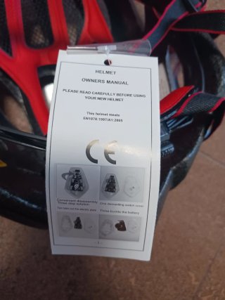 Casco Ciclismo Blanco y Negro con luz de posición