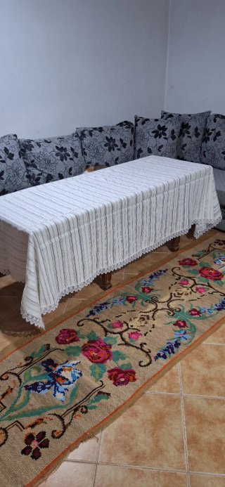 Tappeto ricamato floreale