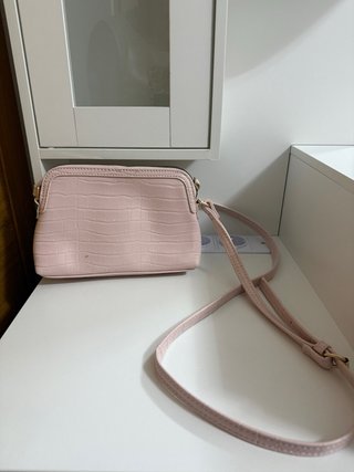 Bolso rosa efecto piel cocodrilo Primark