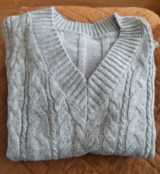 Jersey punto trenzado gris claro