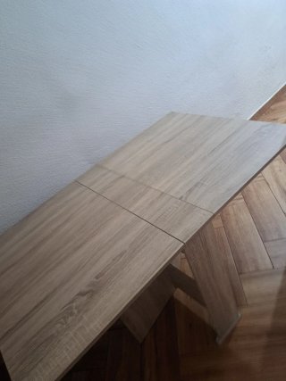 Mesa plegable funcional y elegante