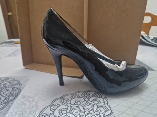 Zapatos de salón Unisa negros charol