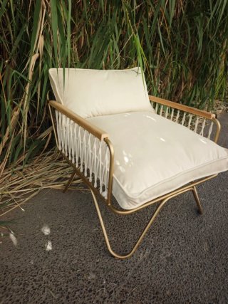 Sillón Croisette Honoré terciopelo blanco roto