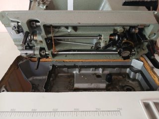 Máquina de coser JUKI DDL-5550