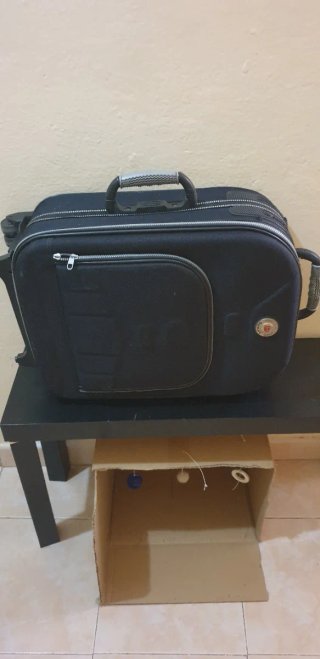 Maleta de viaje con ruedas