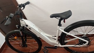 Bicicleta Eléctrica Blanca Casi Nueva