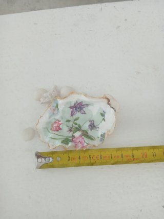 Concha joyero decoupage flores