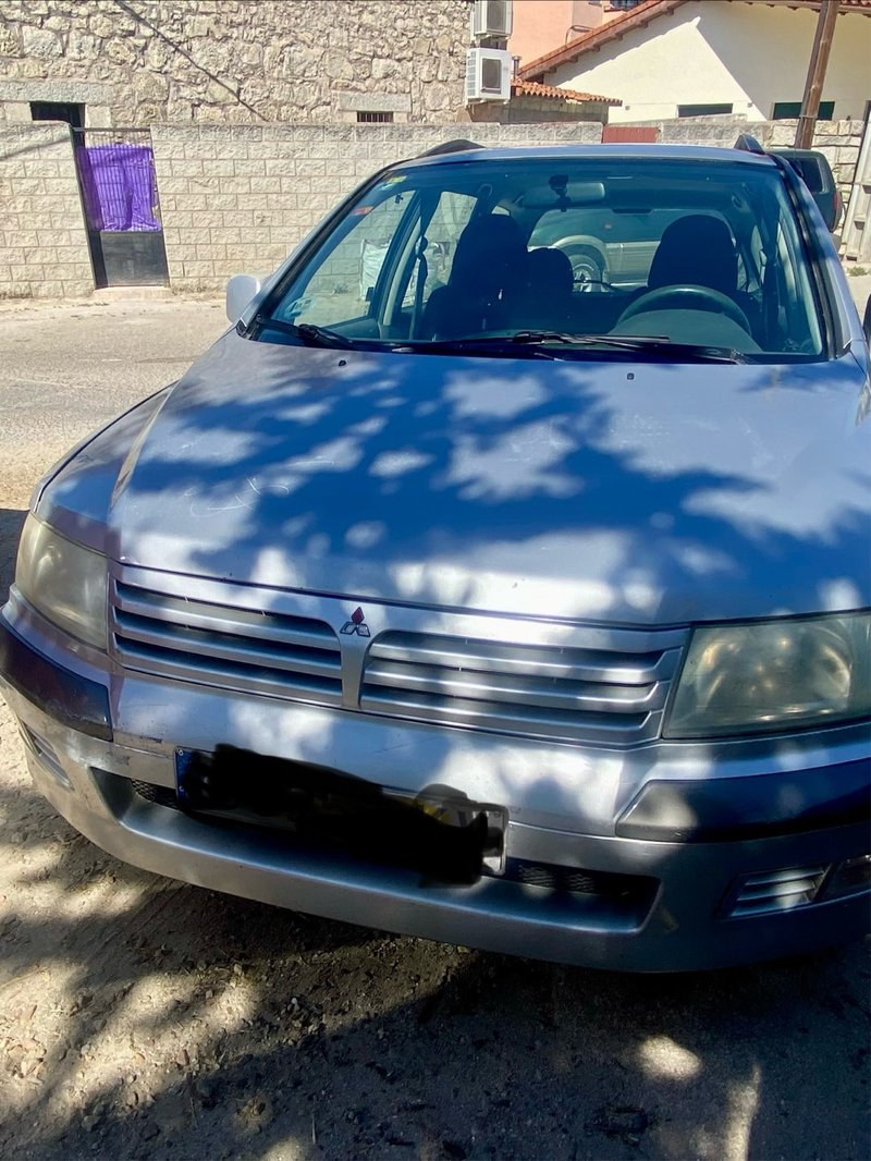 Mitsubishi Space Wagon 2001 - foto 1