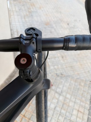 Bicicleta Gravel Cube Nu-Road Pro 2022