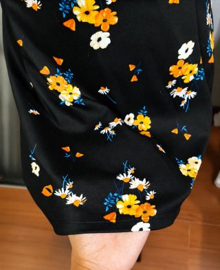 Vestido floral negro Divided mujer, nuevo sin usar