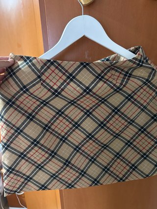 Falda a cuadros beige y roja