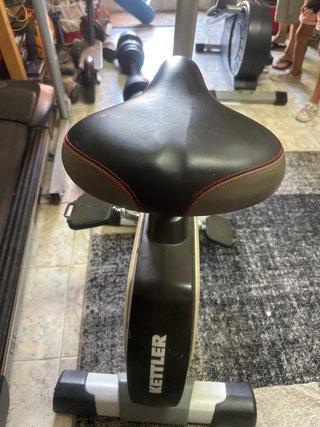 Bicicleta Estática Kettler Giro M en buen estado