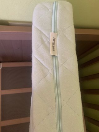 Cuna con colchón IKEA