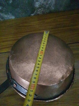 Sartén antigua de metal
