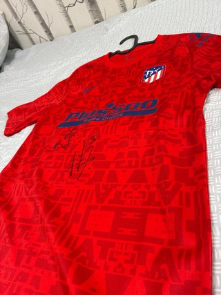 Camiseta Atlético de Madrid firmada por Giménez