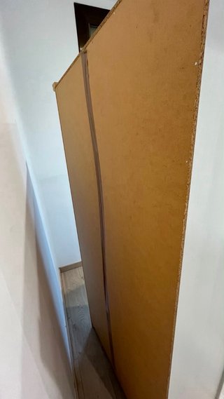 Armario blanco de madera