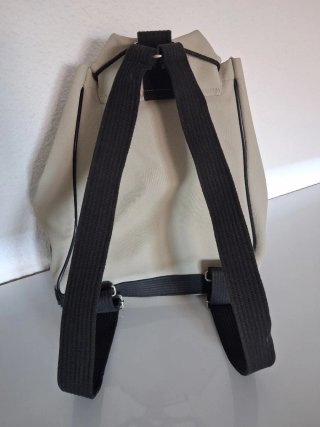 Mochila Lacoste Vintage Beige y Negra