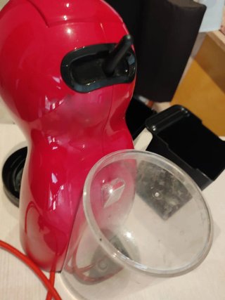 Cafetera Nescafé Dolce Gusto Roja