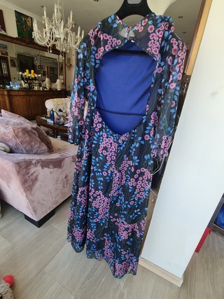 Vestido largo floral escote espalda