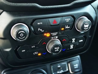 Jeep Renegade Night Eagle 2.0 MultiJet 103 kW 140cv 4WD