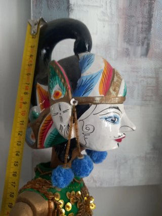 Muñecas Balinesas de Madera