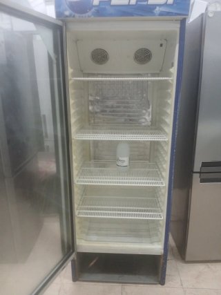 Nevera expositora Pepsi
